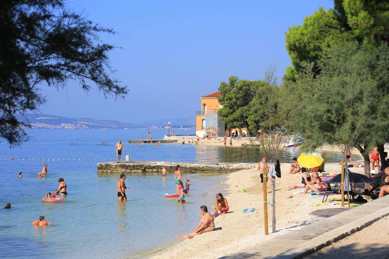 Apartments By The Sea Kastel Kambelovac, Kastela - 8679 Bagian luar foto