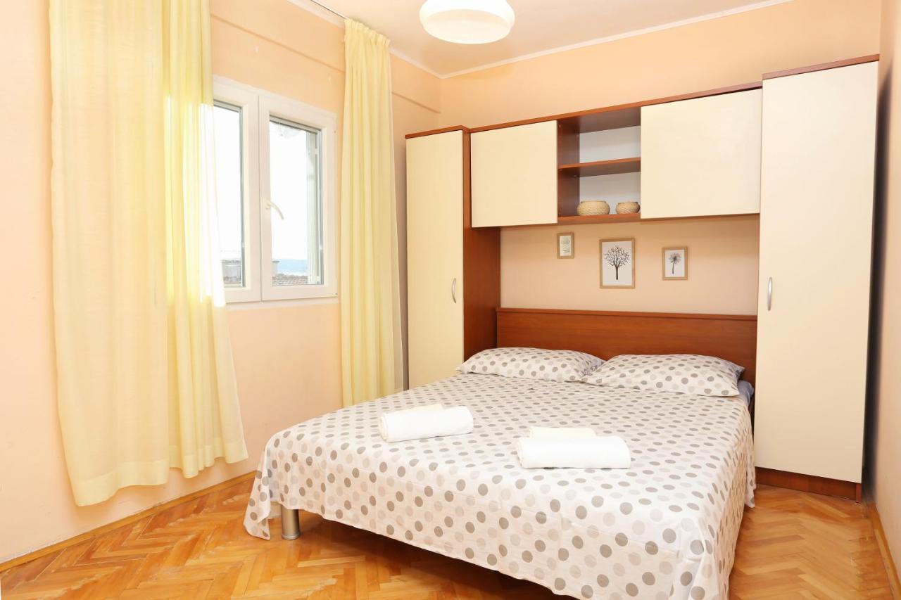Apartments By The Sea Kastel Kambelovac, Kastela - 8679 Bagian luar foto