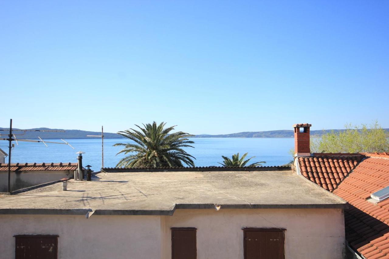 Apartments By The Sea Kastel Kambelovac, Kastela - 8679 Bagian luar foto