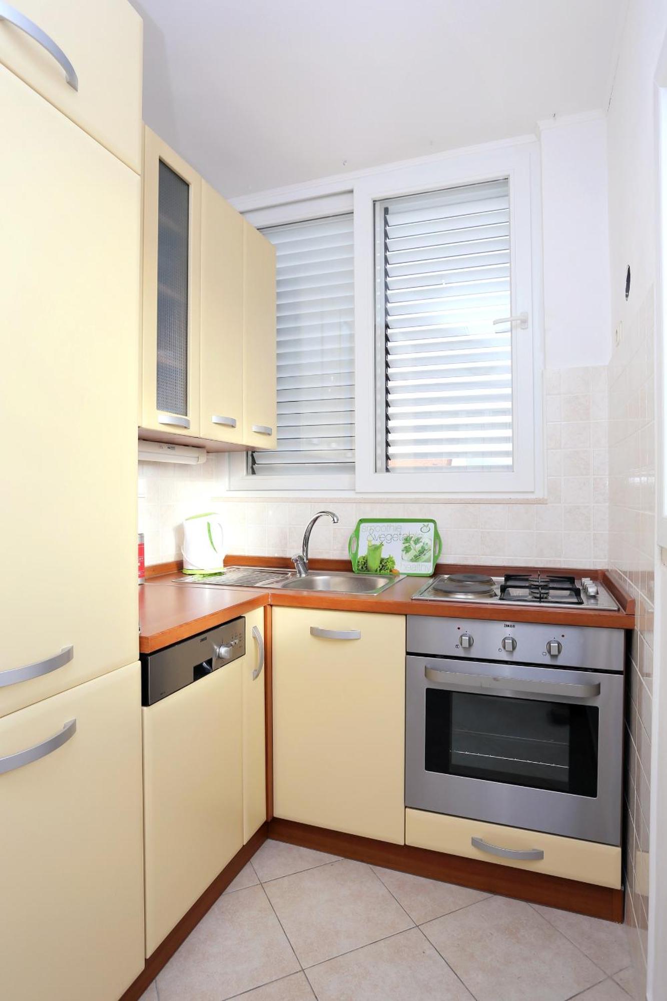 Apartments By The Sea Kastel Kambelovac, Kastela - 8679 Ruang foto